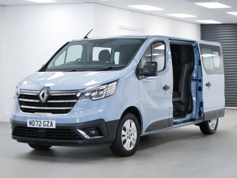 2023 RENAULT TRAFIC 30 2.0 BLUEDCI 150 BHP LL LONG SPORT CREWCAB 6 SEATER