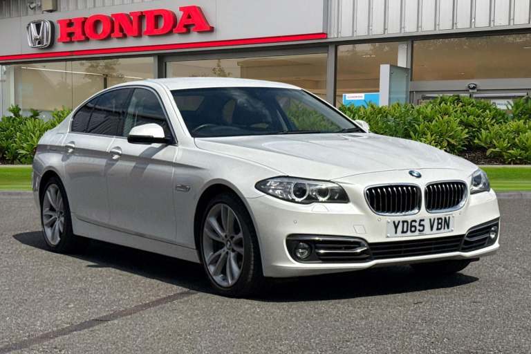 2015 BMW 5 Series 3.0 530d Luxury Auto Euro 6 (s/s) 4dr Saloon DIESEL Automatic