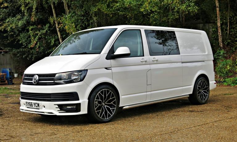 VOLKSWAGEN TRANSPORTER KOMBI T6 150HP DSG AUTO LWB HIGHLINE T32 EURO 6 SPORTLINE