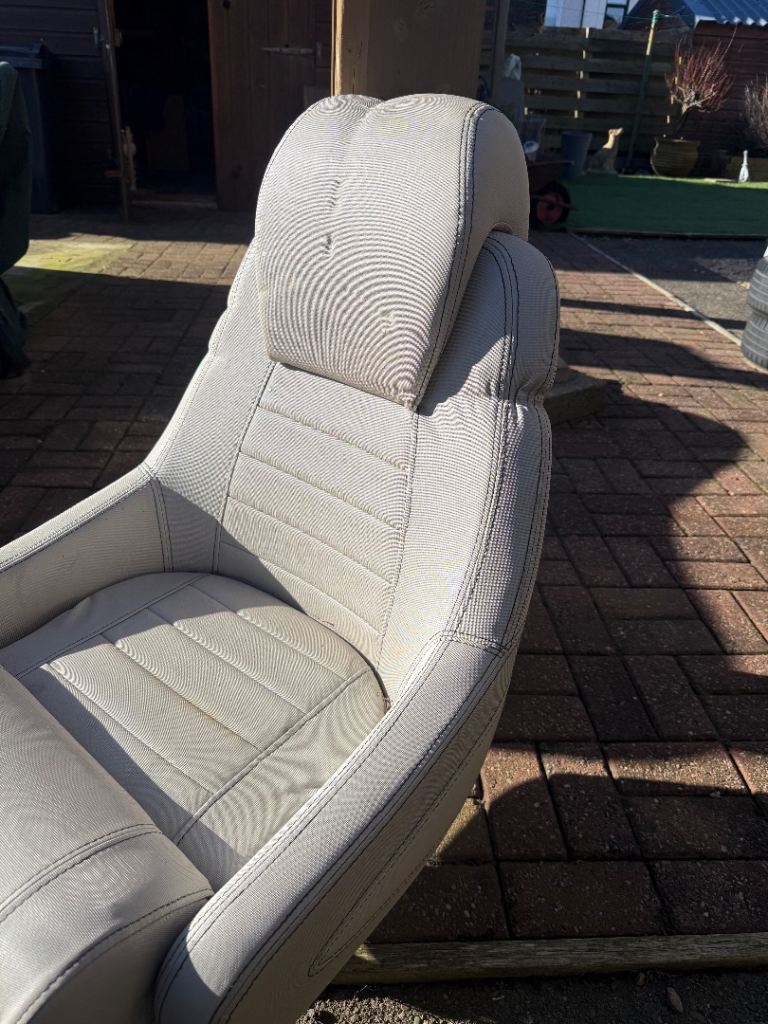 Captains seat and pedestal