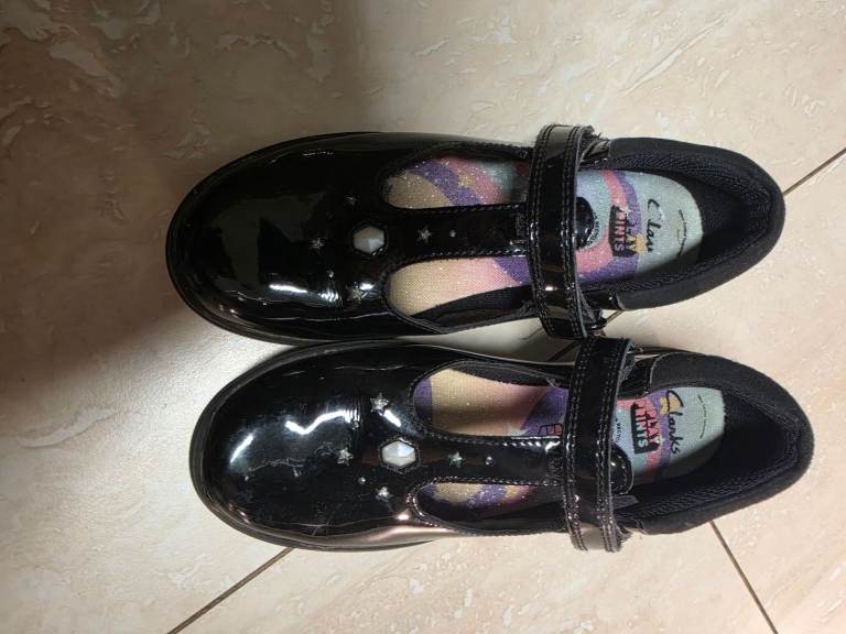 Free kids school shoes