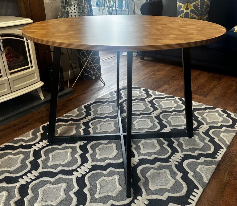 Brayden Dining Table 