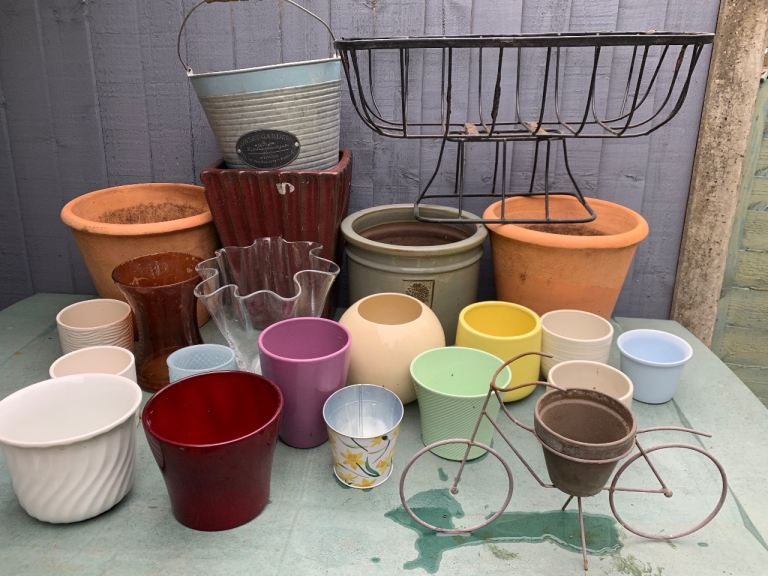 Pots various sizes