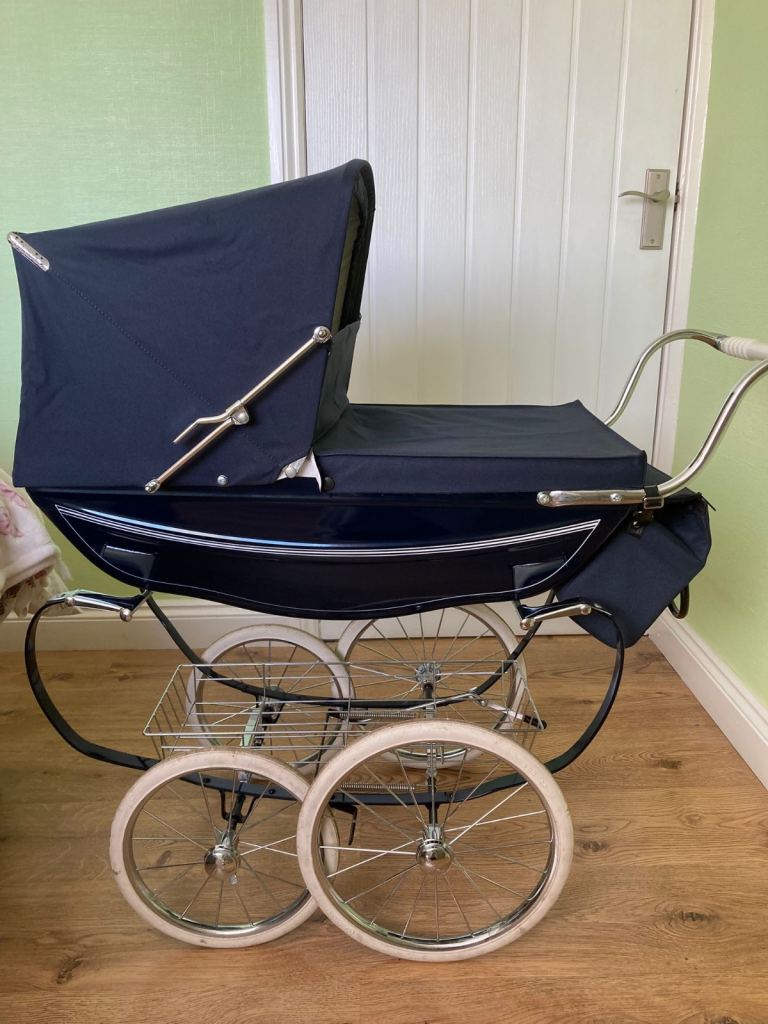 image for Vintage Silver Cross Coach Built Dolls Pram 