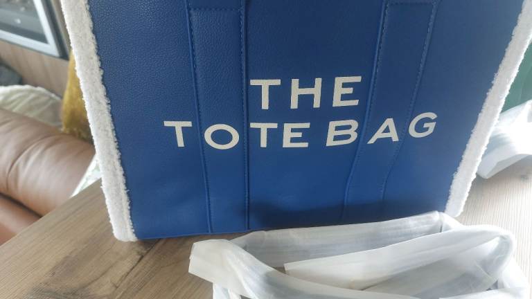 New blue tote bag 
