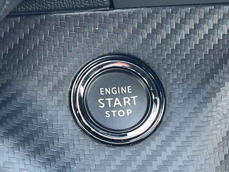  Peugeot E 208 51kwh Gt Hatchback 5dr Electric Auto 7.4kw Charger 156 Ps