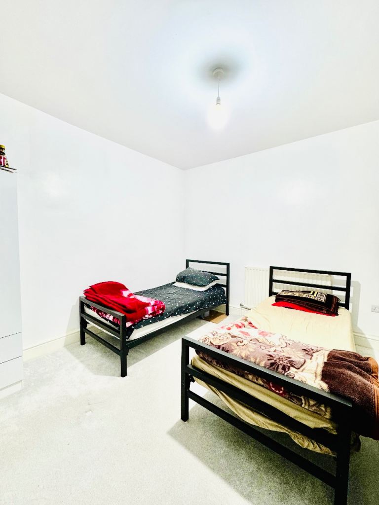 Big double room for rent