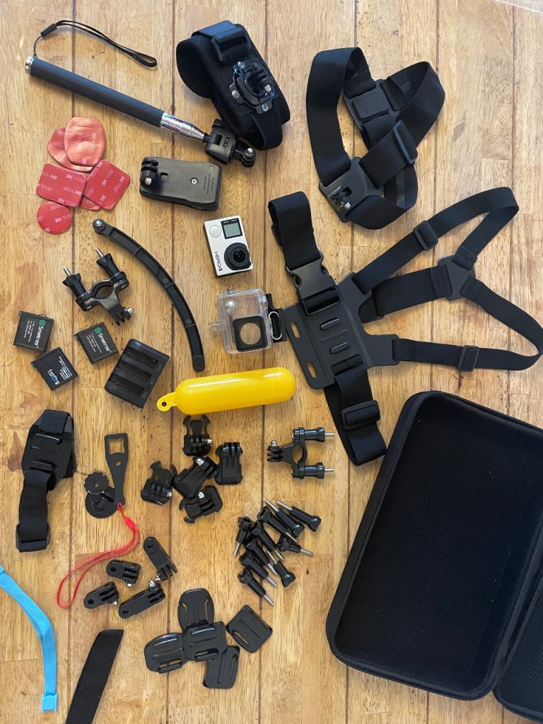GoPro HERO4 Adventure Camera Bundle – Good Condition