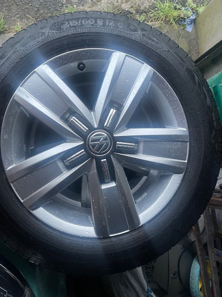 Vw transporter Davenport alloy wheels.  Basically brand new 600miles. 