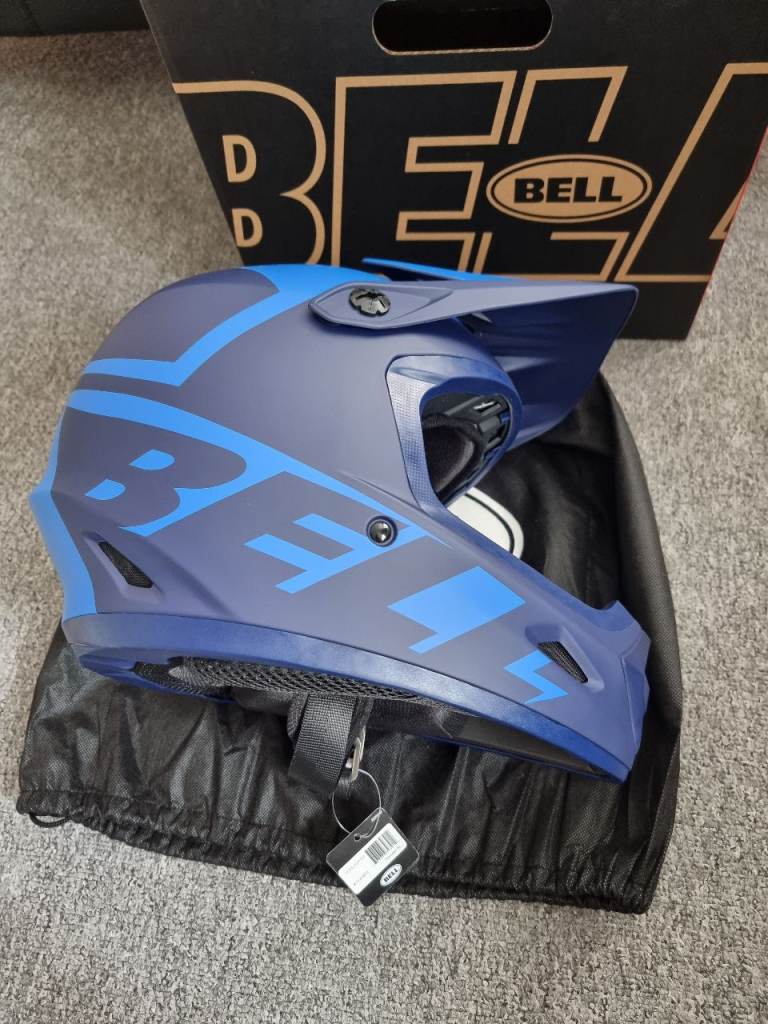 BELL FULL FACE HELMET.SIZE XL(59-61cm)