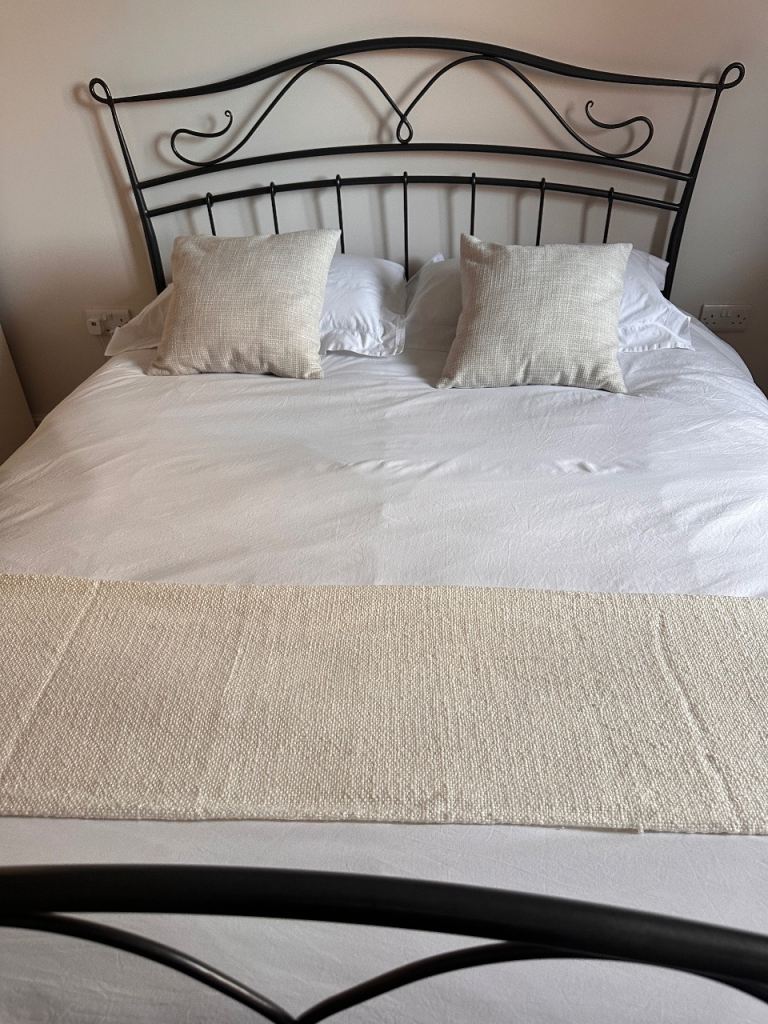 King size metal bed frame 