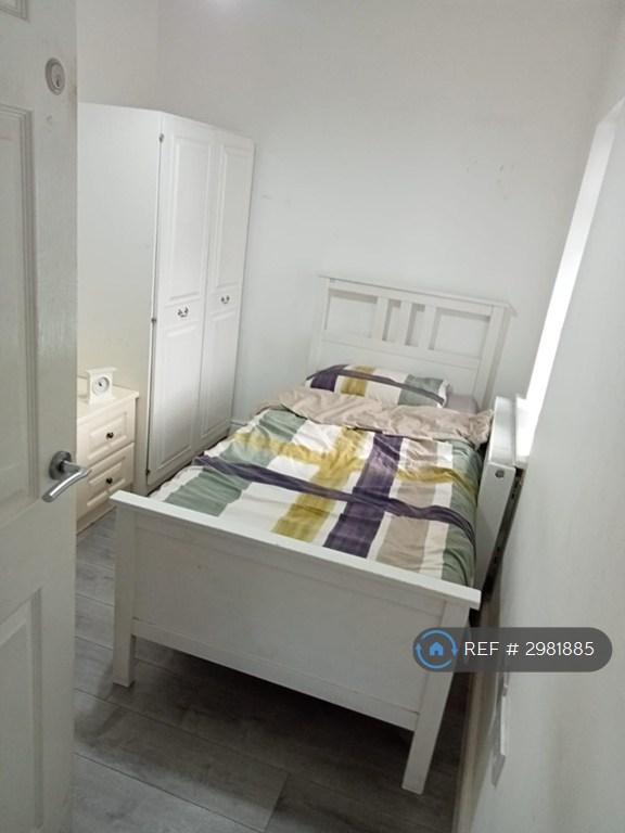 1 bedroom in Goldthorn Hill, Wolverhampton, WV2 (#2981885)