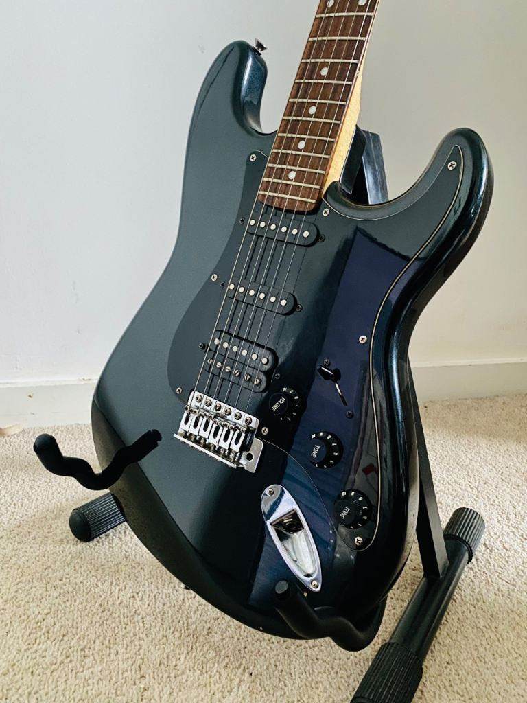 Fender Squier Stratocaster Electric Guitar Vintage Standard Series All Black