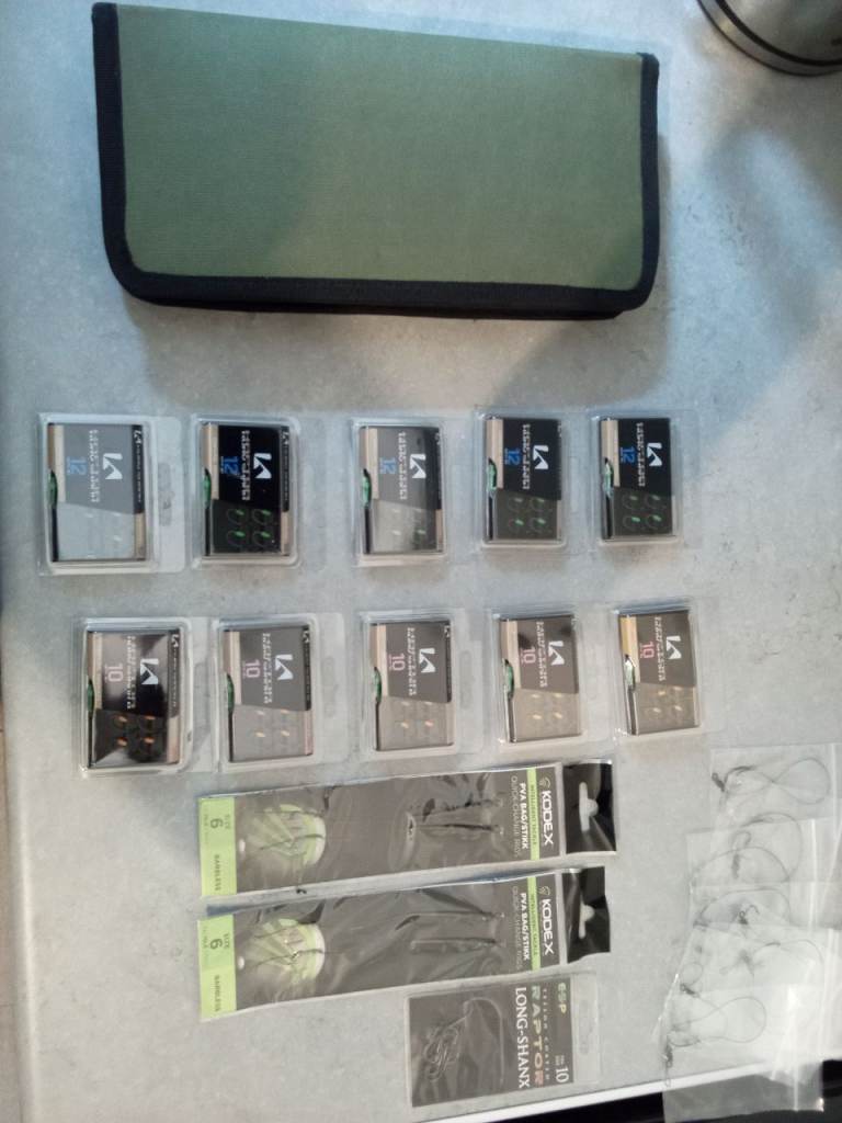 Job lot rigs hooks carp brand new 