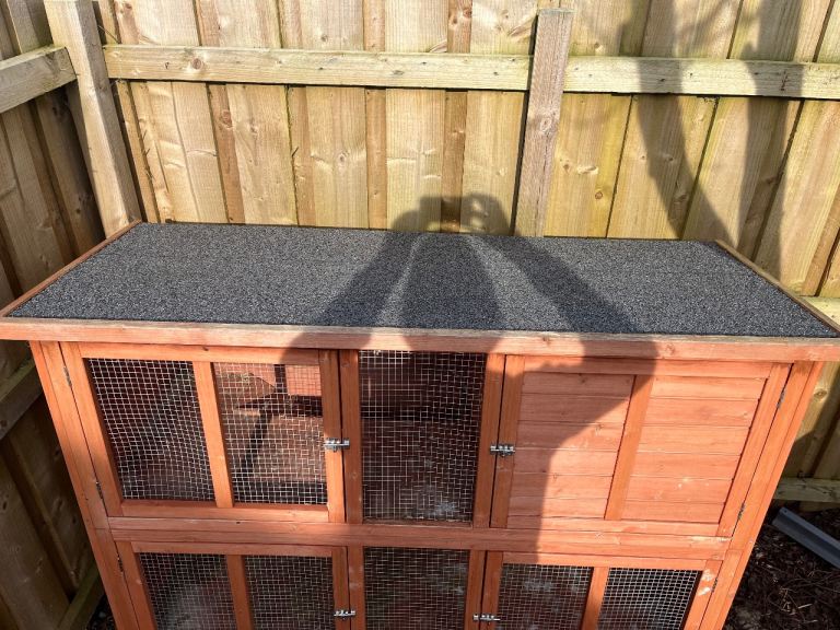 Outdoor rabbit/pet cage