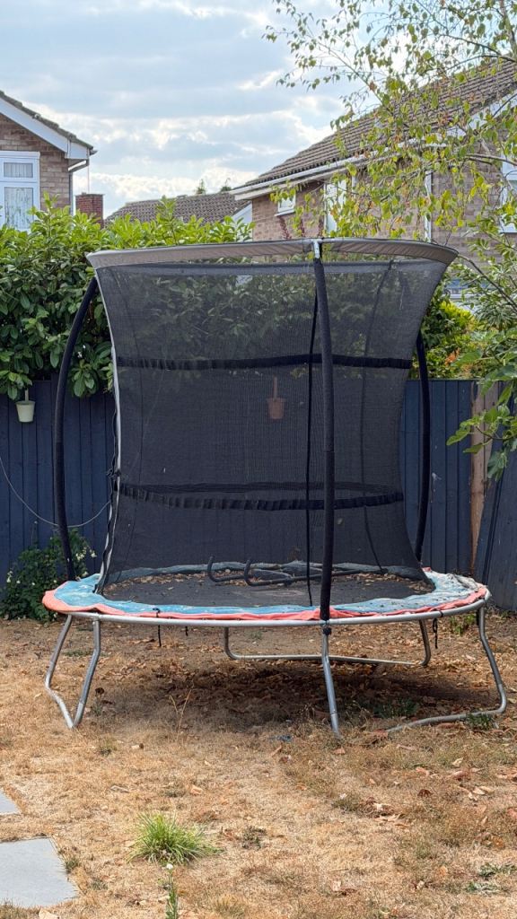 Large Garden Trampoline with Safety Net – Good Condition