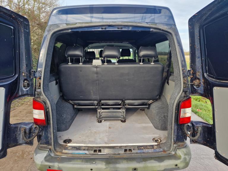 2011 VW Volkswagen Transporter Blue High Roof 6 Seat Crew Cab  Drives Perfect