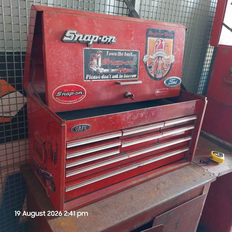 Snap on tool drawers. 