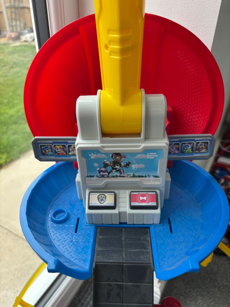 Paw patrol look out tower with lights and sounds