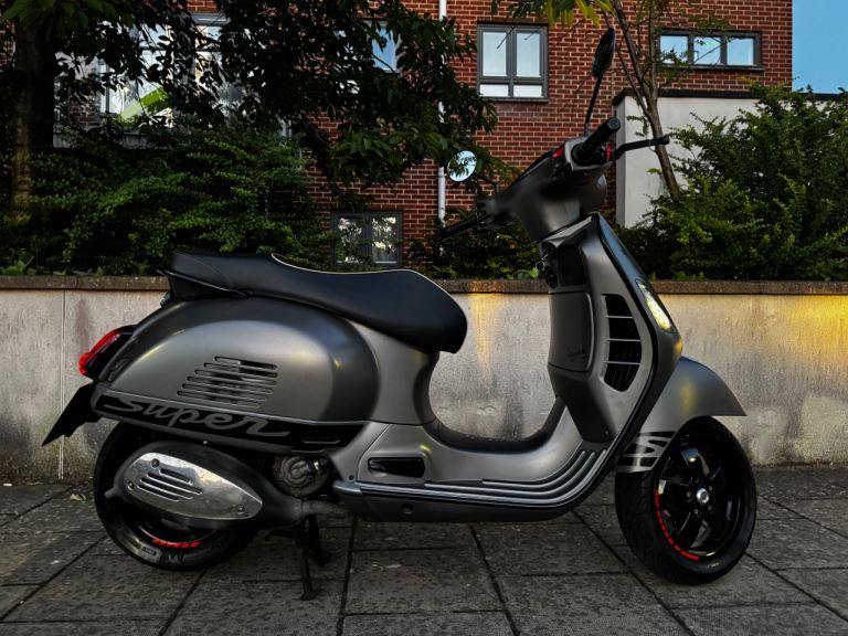 Vespa GTS 300 Super 1/1 CUSTOM 