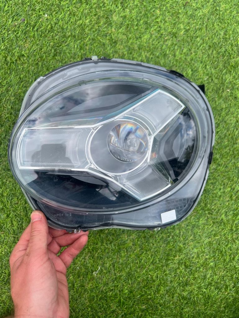 NISSAN JUKE PASSENGER LEFT SIDE LED HEADLIGHT 2019/2024