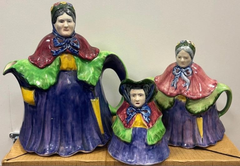 Little Old Lady Novelty Teapot set