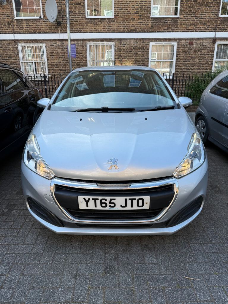  Peugeot, 208, Hatchback, 2015, Manual, 1199 (cc), 5 doors