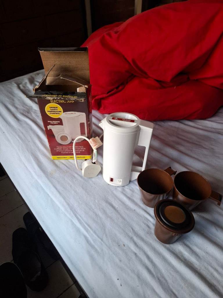 Mini compact portable electric kettle 