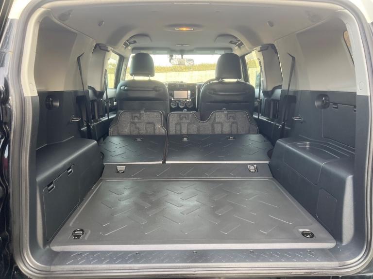 2011 Toyota FJ Cruiser CRUISER 4.0 V6 RHD FJ40 * COLOUR PACKAGE * DAD ACCESSORIES * MODERN DAY LA...