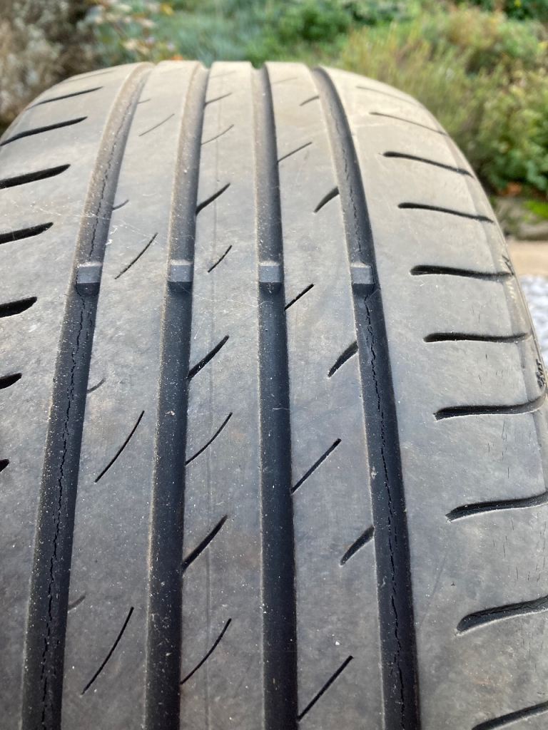 Car tyre Nexen 195/60 R16 N Blue HD Plus Excellent condition