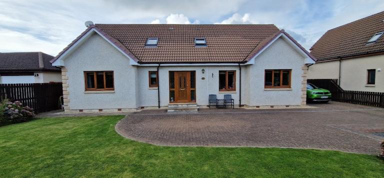 Large Detached Family Home 