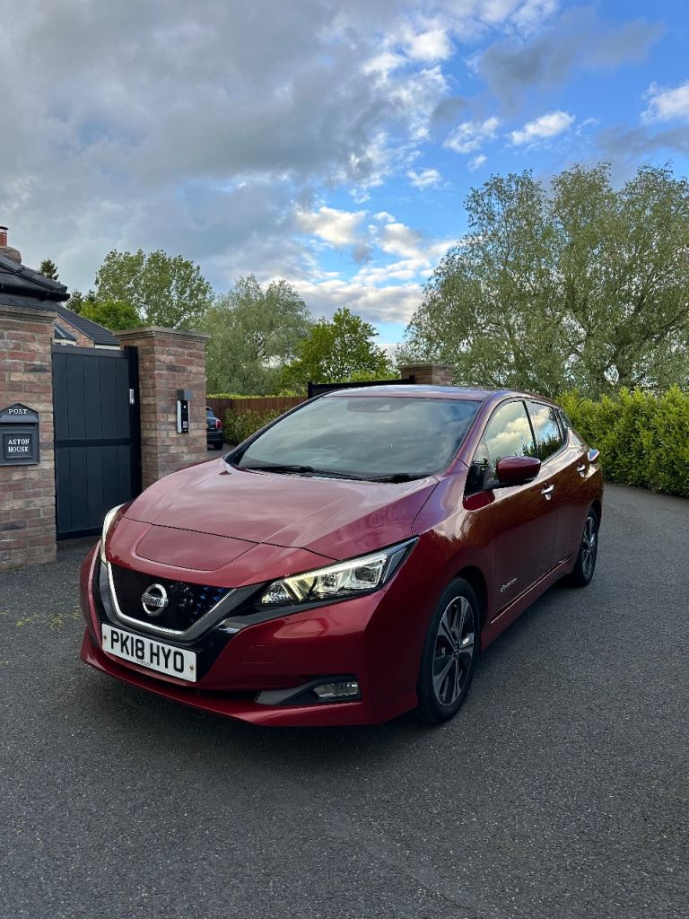 2018 Nissan Leaf Tekna ZE1 Red