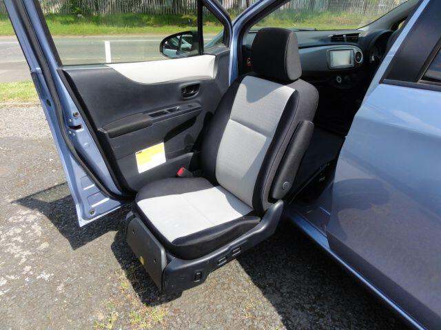 Toyota Vitz YARIS FRONT DISABLED LIFT UP SEAT Petrol Automatic