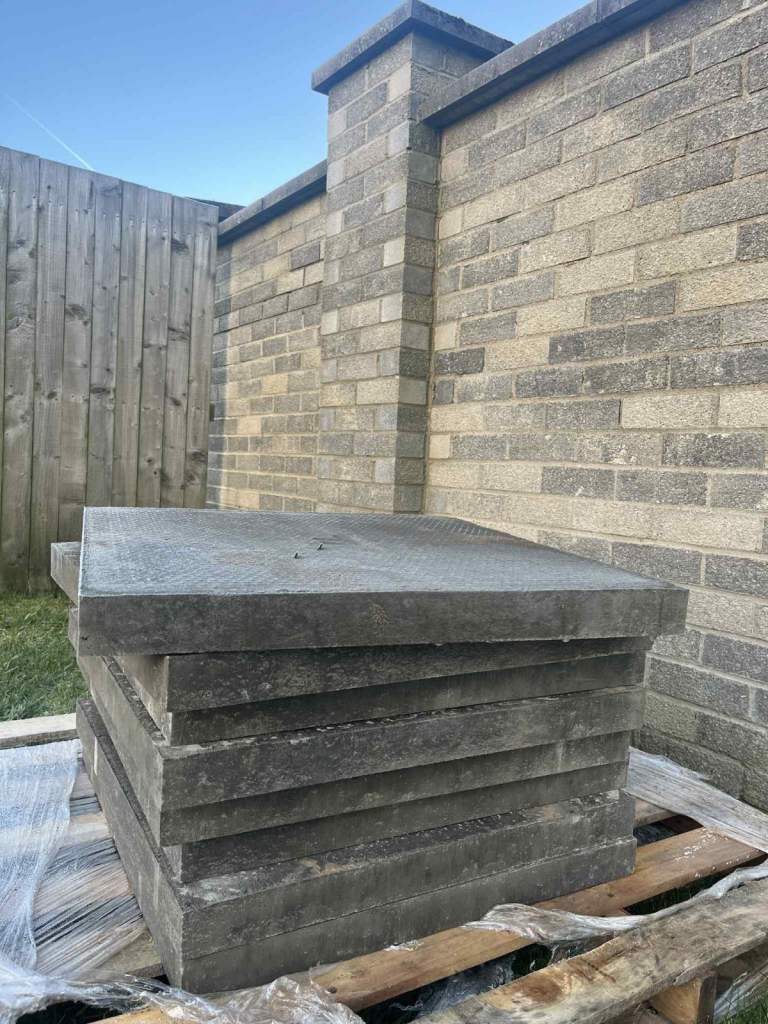 8 Marshall concrete paving slabs