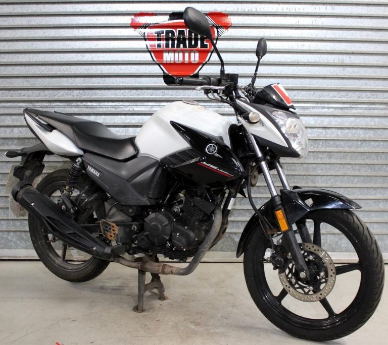 2019 19 YAMAHA YS 125 LEARNER LEGAL TRADE SALE WHITE 16K MILES NEW MOT YS125 YBR