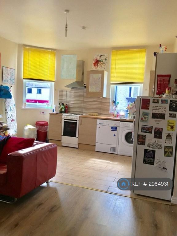 2 bedroom flat in High St, Birmingham, B14 (2 bed) (#2984931)