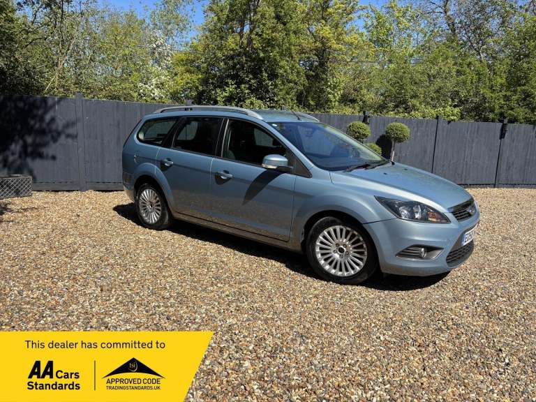  Ford Focus 1.6 Titanium 5dr Petrol Manual