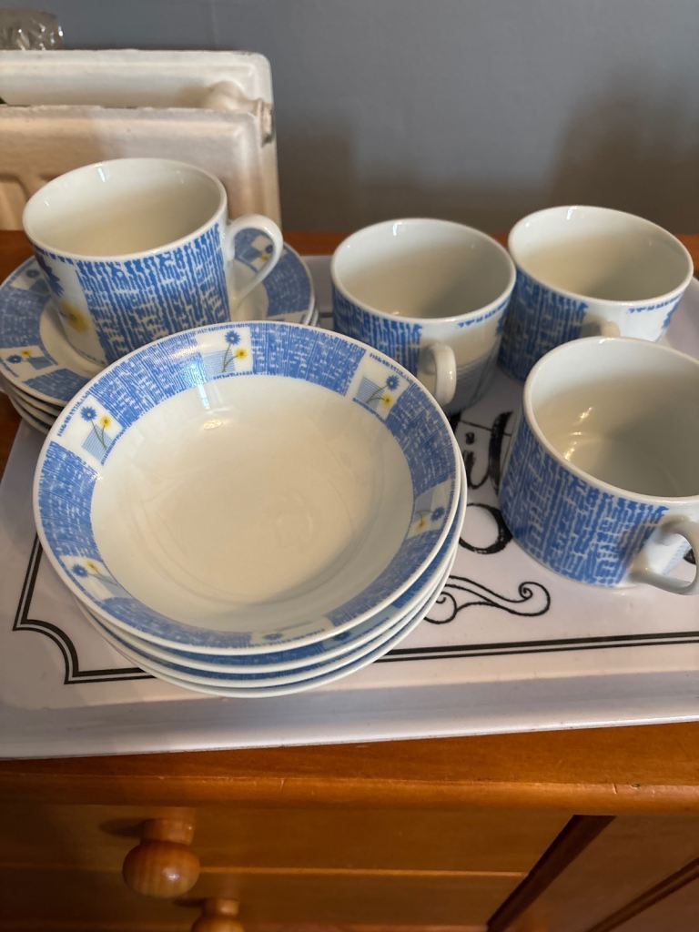 Beautiful set of cups and bowls