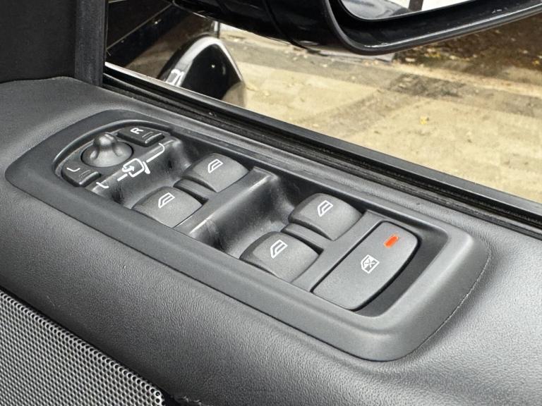 2016 Land Rover Discovery 3.0 SDV6 Landmark 5dr Auto ESTATE DIESEL Automatic