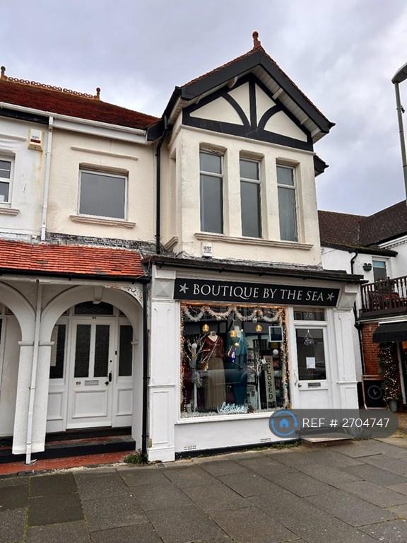 3 bedroom flat in High Street, Lee-On-The-Solent, PO13 (3 bed) (#2704747)