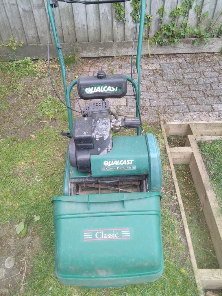 For spares and repairs ** Qualcast Classic Petrol 35s Mower 