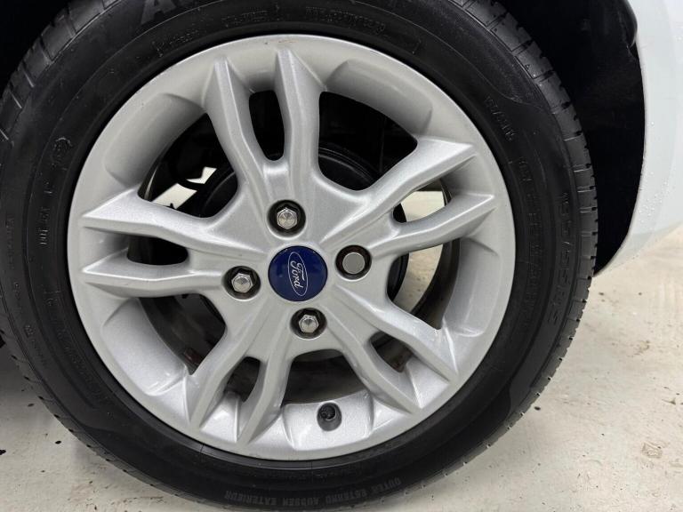 FORD FIESTA 1.0T EcoBoost Zetec Euro 5 (s/s) 5dr 2014