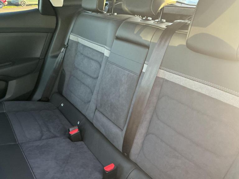 2025 Citroen e-C4 50kWh MAX Hatchback 5dr Electric Auto (7.4kW Charger) (136 ps) HATCHBACK Electr...