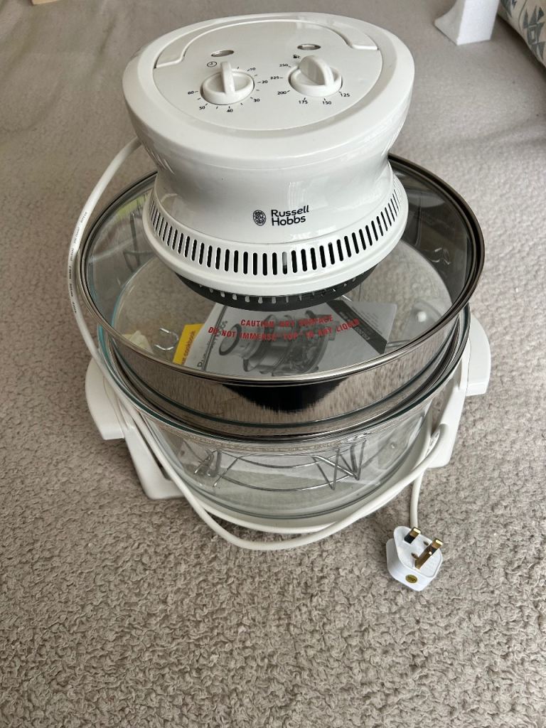 Russel Hobs Halogen Oven (new)