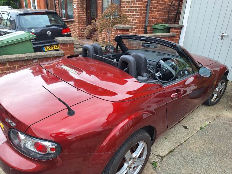 Mazda MX5 Roadster - retractable hard top, leather seats, 96k miles, MOT to Sept '26