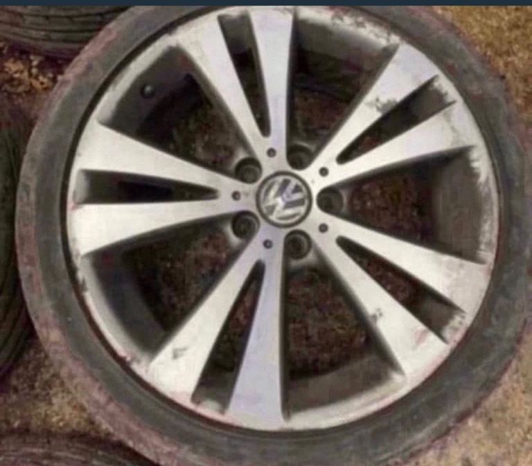 x1 VW VOLKSWAGEN EOS 18'' ALLOY with  WITH tyre  Caddy Golf  