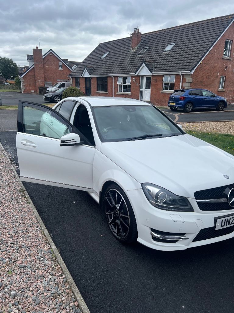 Mercedes-Benz, C CLASS, Saloon, 2013, Semi-Auto, 2143 (cc), 4 doors