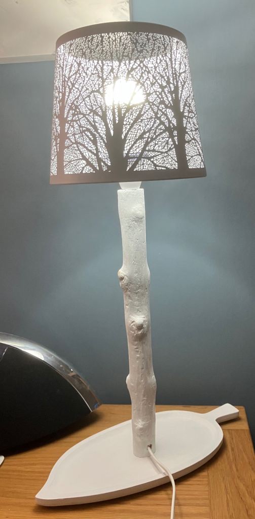 Driftwood tree design table lamp