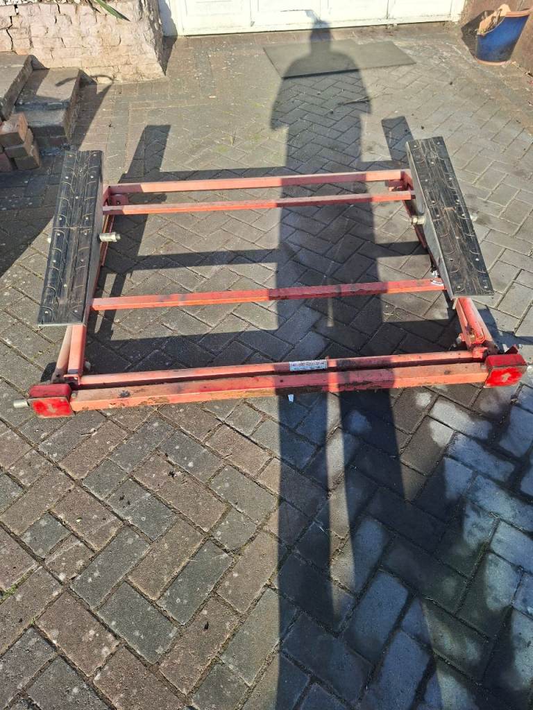 Car scissor lift 