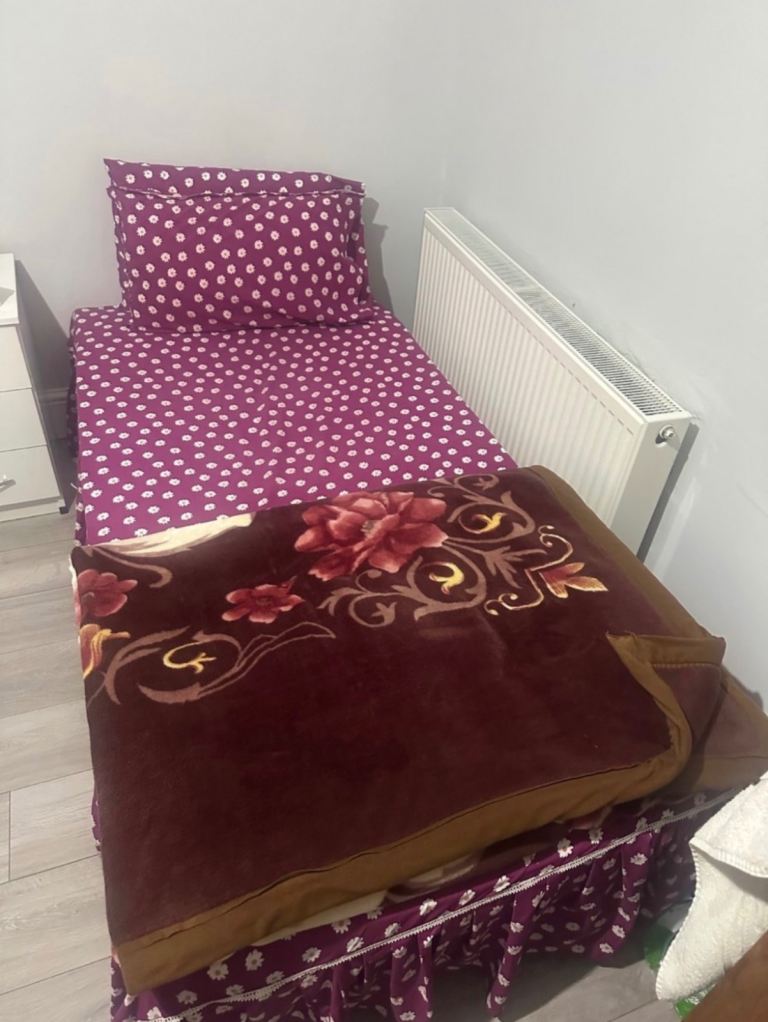 Single bed space in room